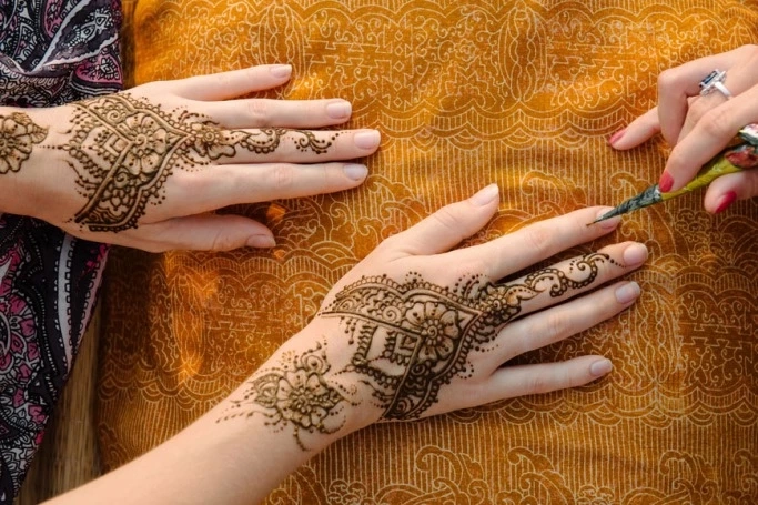 Henna Artist